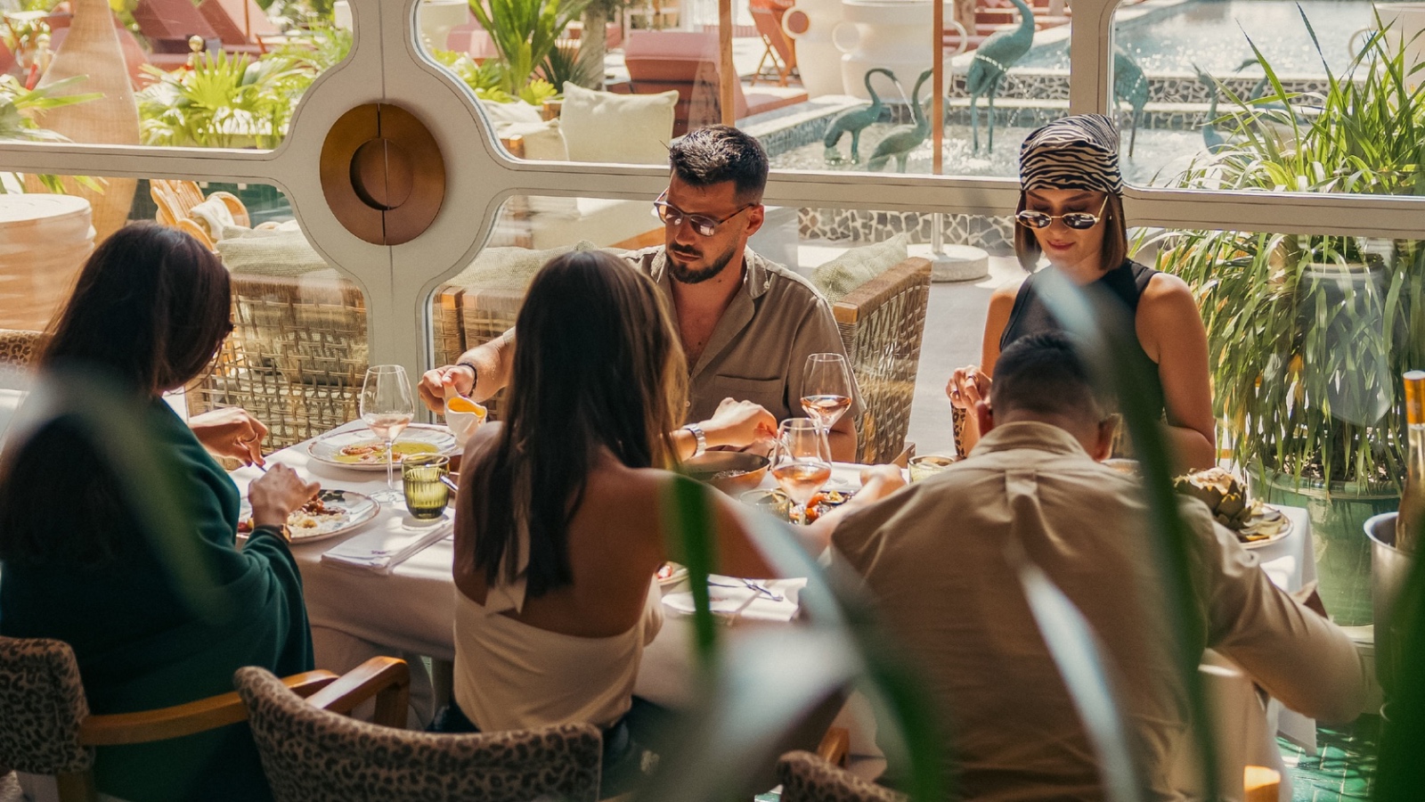 111 Management- Le Majlis - Contact Us 2